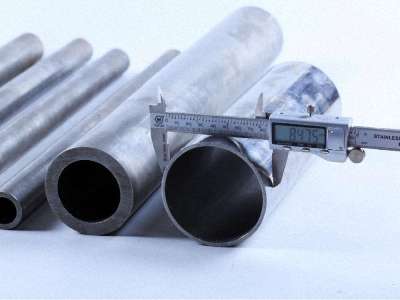 使用精密管有專家現場指導服務，施工無憂！